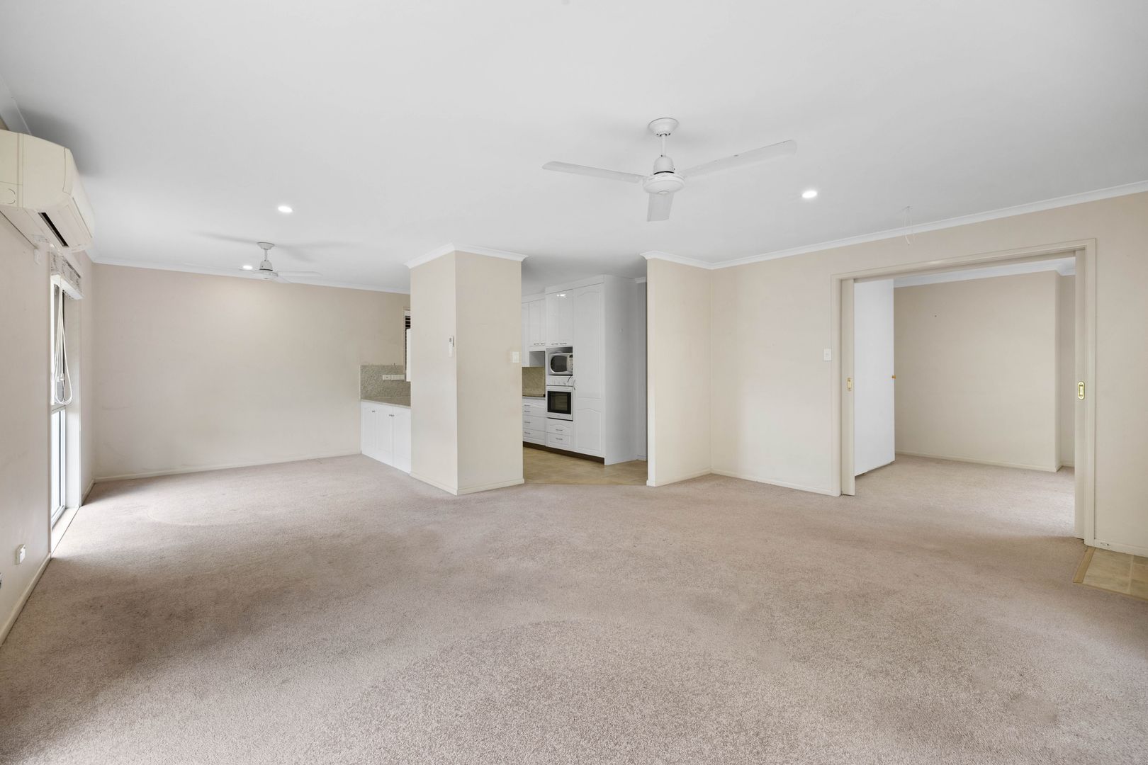 Home 100 3 bedroom Palm Lake Resort Carindale