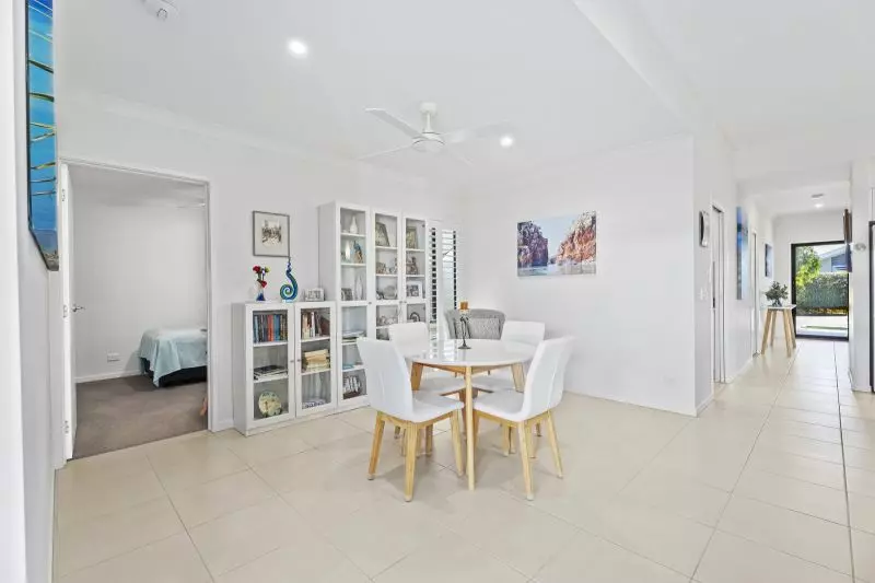 Site 195 - Established Aston