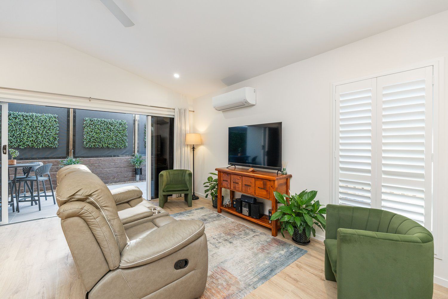 Easy-Care Living with Contemporary Style