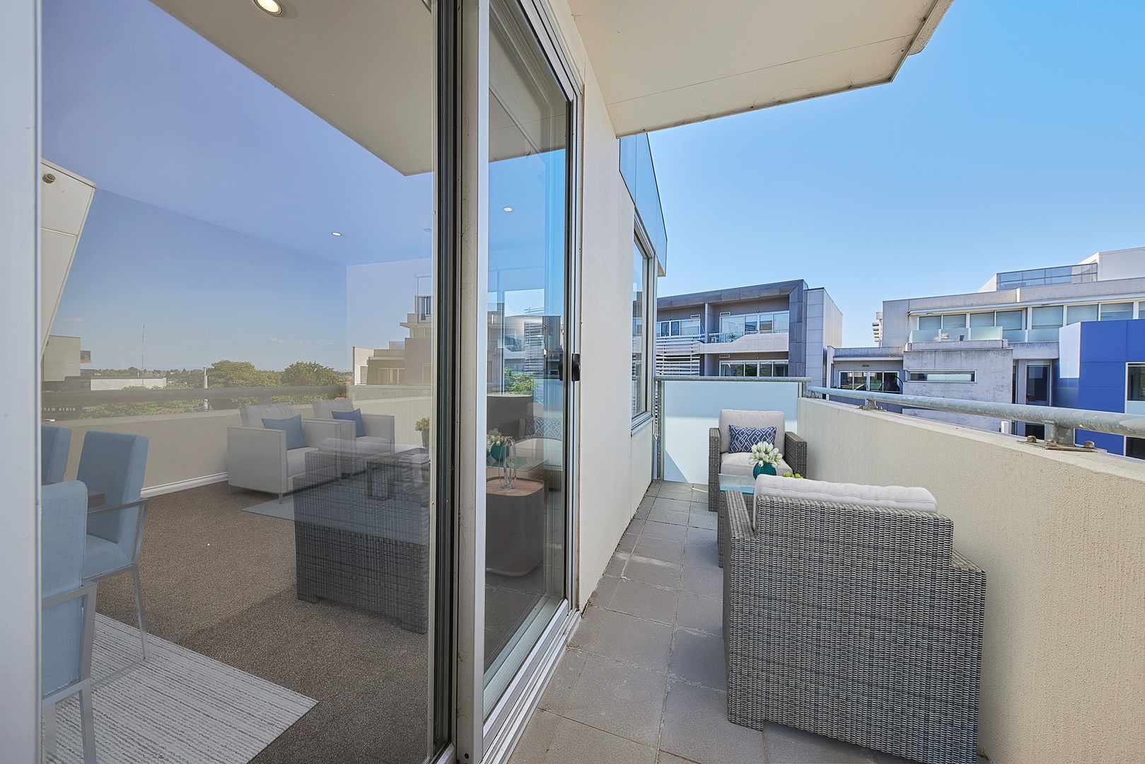 Vibrant inner city retirement village - Only one left!