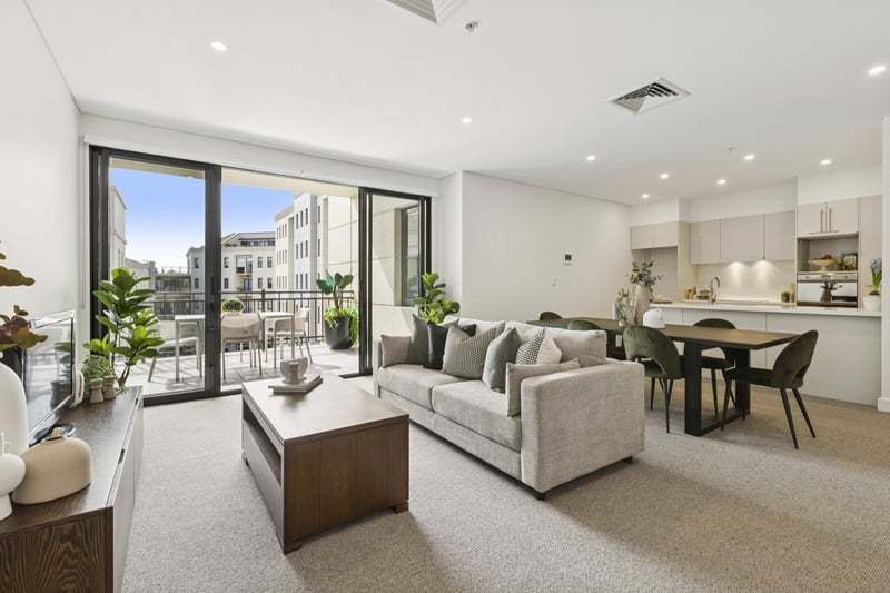 Stylish Space, Sunlit Private Balcony