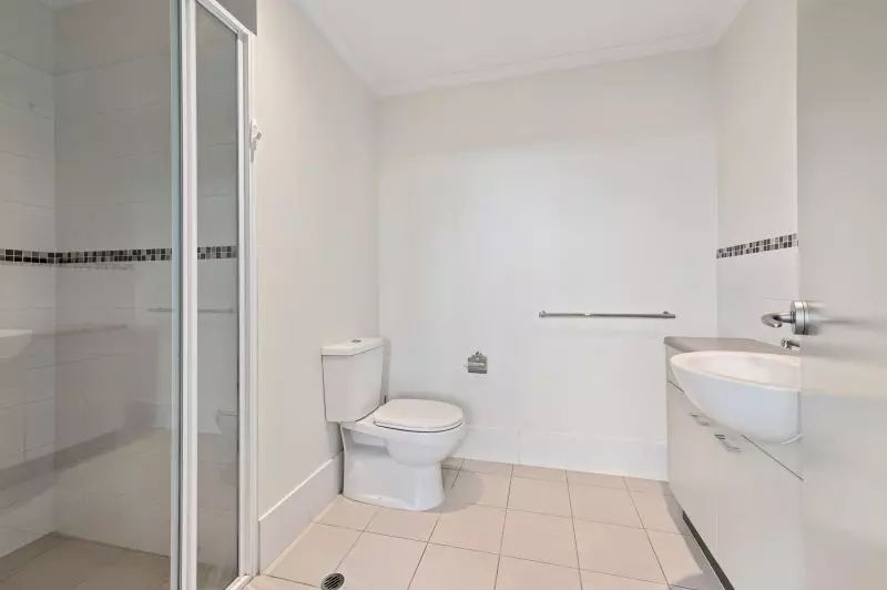 Top Floor With Park Views