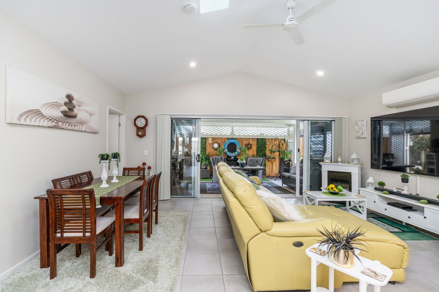 Stunning Alfresco, Stylish Living