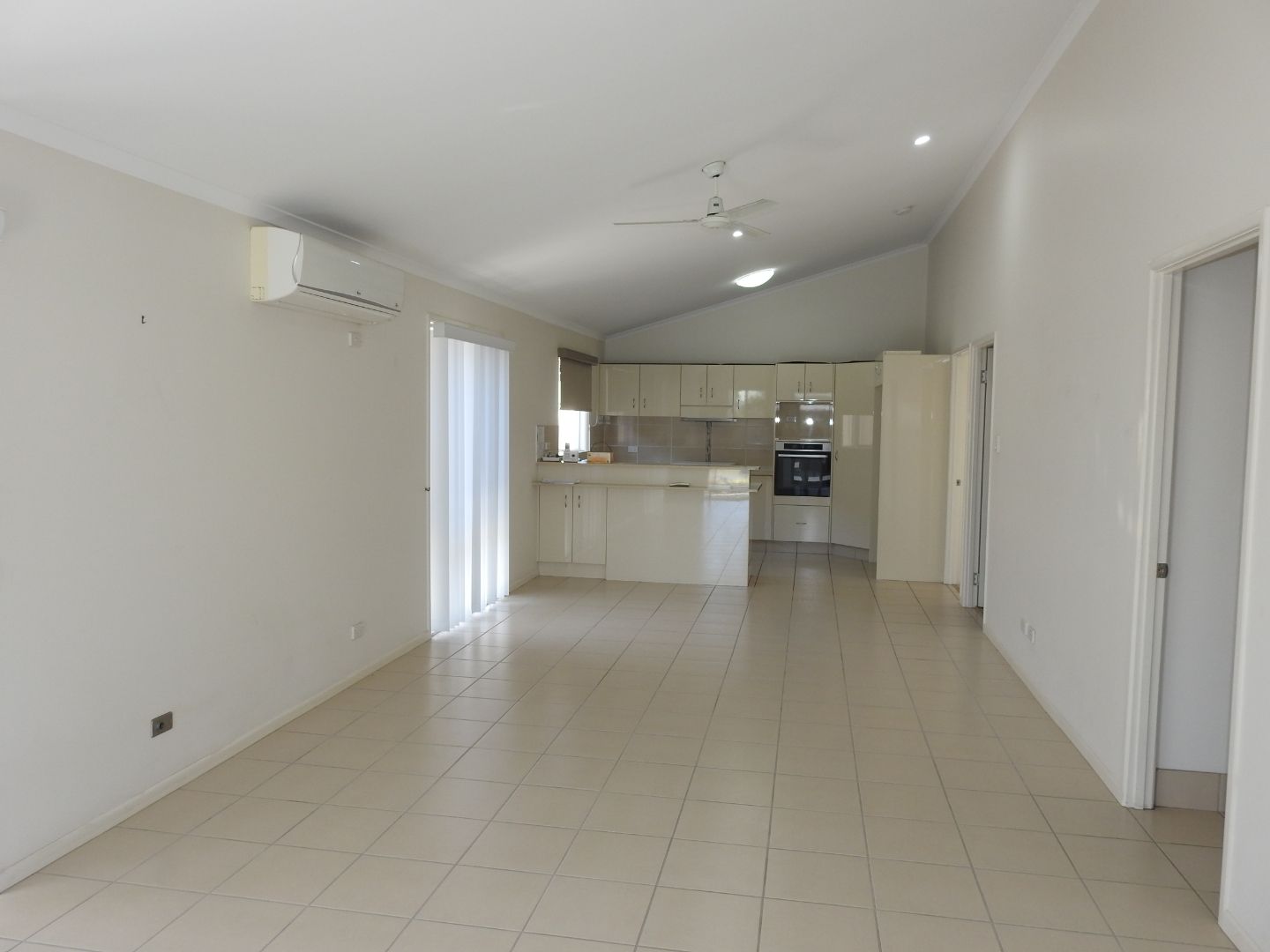 Beautifully presented, tidy 3 bedder.