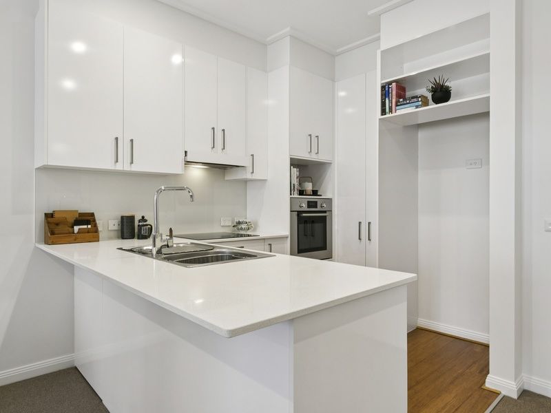 Bright, East-Facing Apartment with Terrace and Modern Kitchen