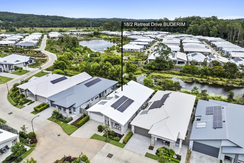 Exquisite Lakeside Property