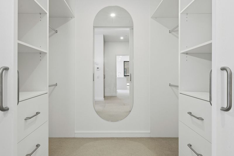 Luxury Retreat with Balcony Views to Collaroy Beach