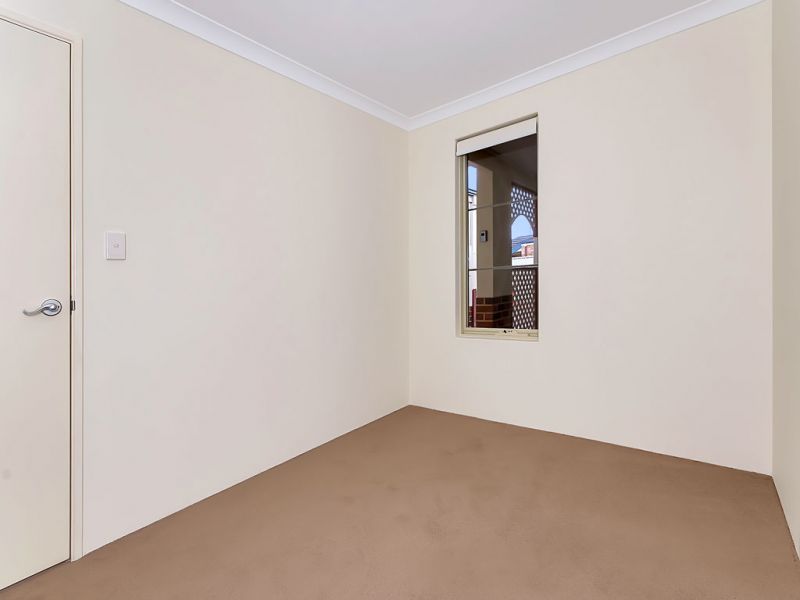 ARCADIA WATERS MADDINGTON - Located on the Waterway