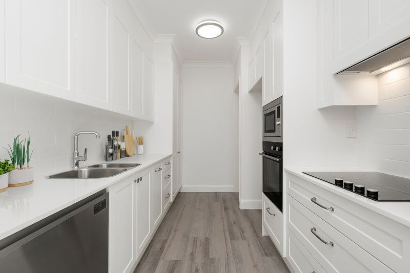 Bright & beautifully renovated 2-bedroom apartment