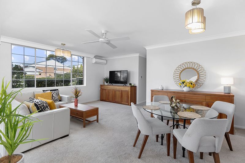 Exquisitely  renovated corner ground floor unit close to the clubhouse