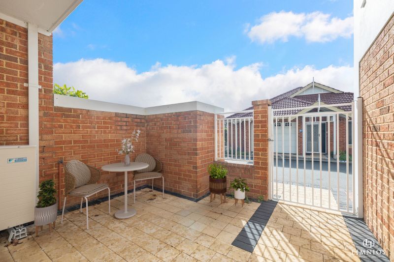 UNDER OFFER Surprisingly Spacious Courtyard Villa