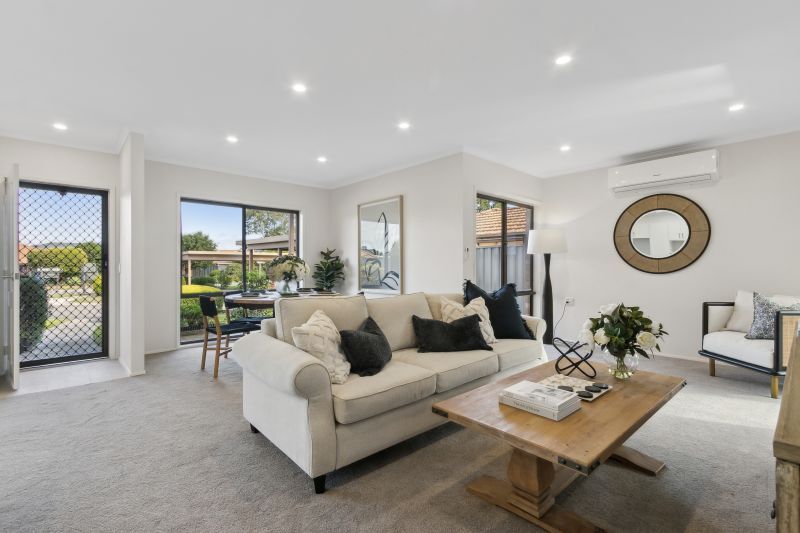 Newly refurbished 2-bed villa with open-plan kitchen