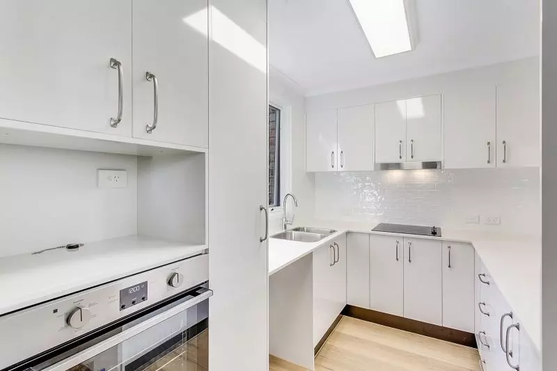 Quiet and private villa with leafy outlook