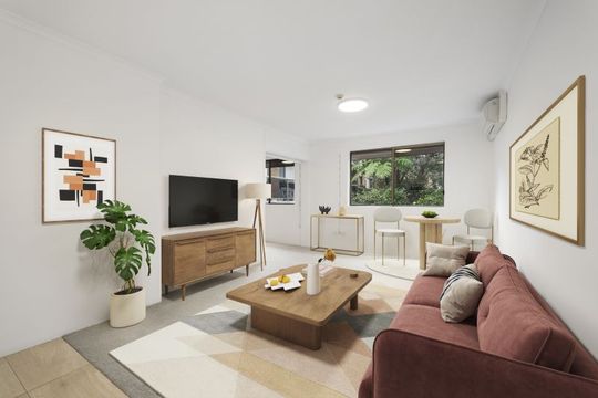 Large, private north-facing apartment in prime location