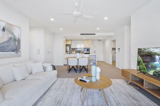 Enjoy east-facing views over the Tarragindi Recreation Reserve
