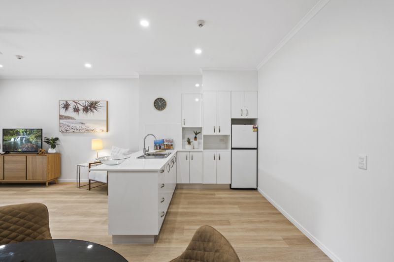 Conveniently located one-bedroom apartment with lovely view