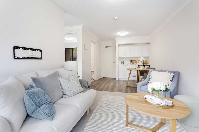 Lift access apartment with a relaxing ambient outlook