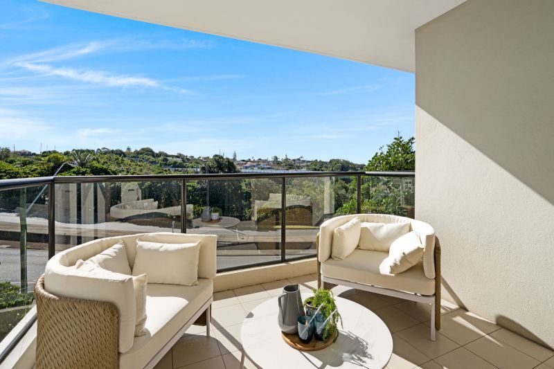 Elevated north-facing one bedroom apartment