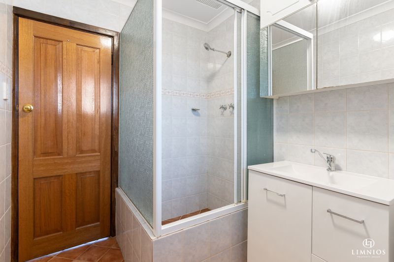 Scenic Top Floor Apartment