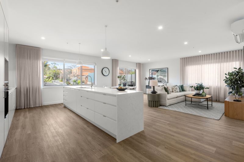 First-floor 2-bedroom corner apartment