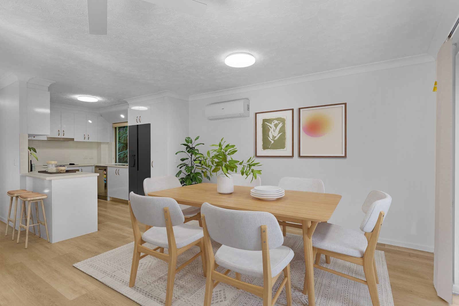 Light filled 2-bedroom villa