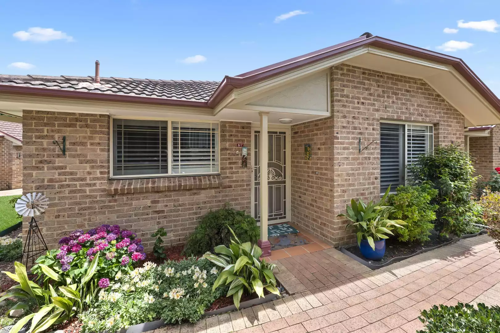 One Of The Best Villas In Mountainview Retreat!     