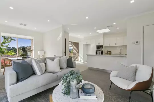 Stylish, 2-bedroom, modern villa close to the shops