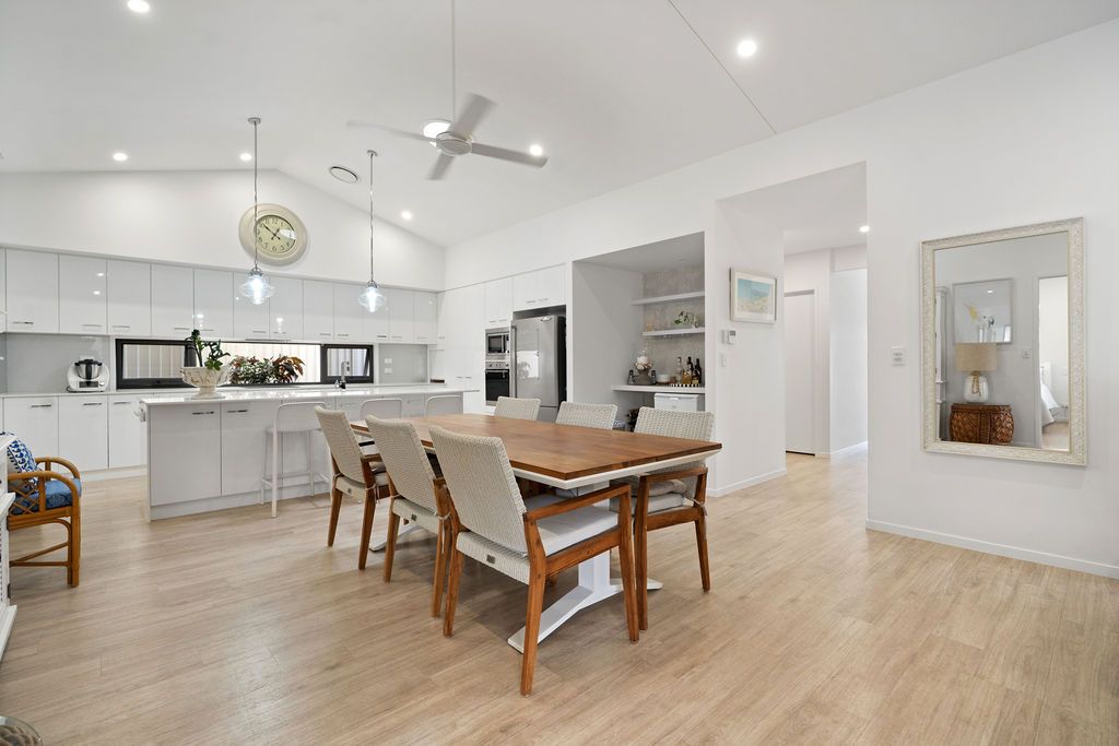 Palm Lake Cooroy-Noosa