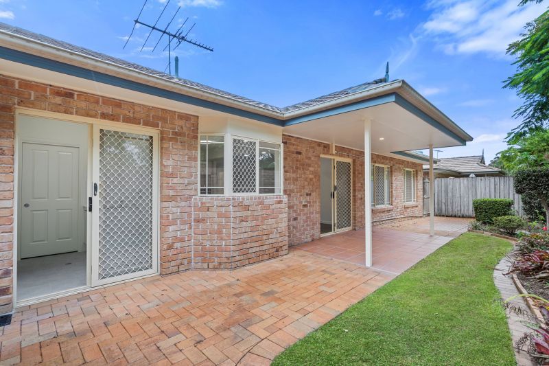 Spacious villa in a central location