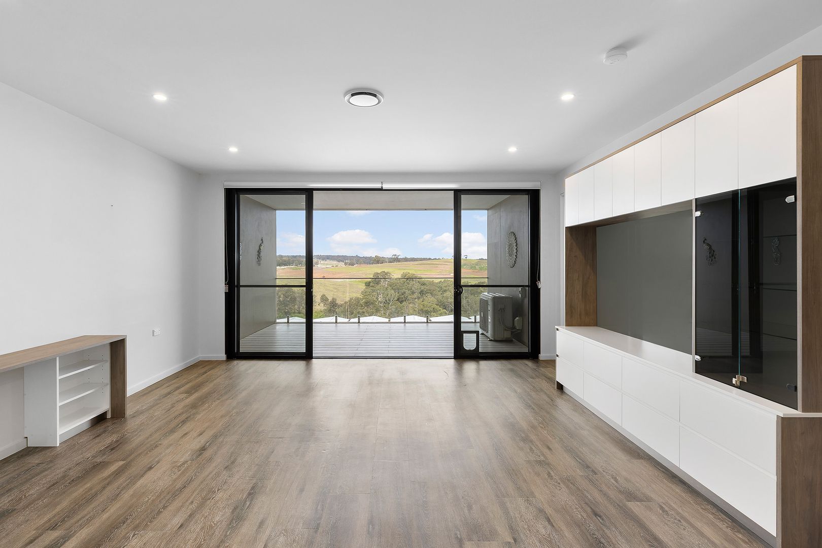 Peaceful living with spectacular views
