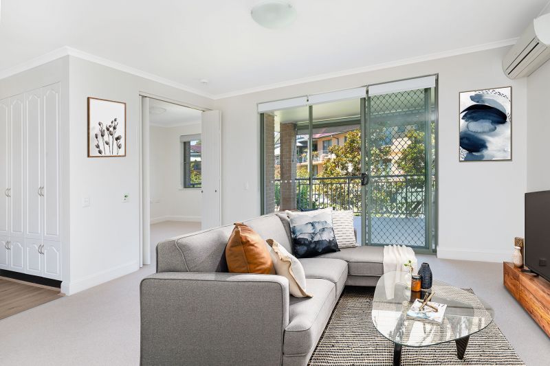 Gorgeous upper level corner apartment