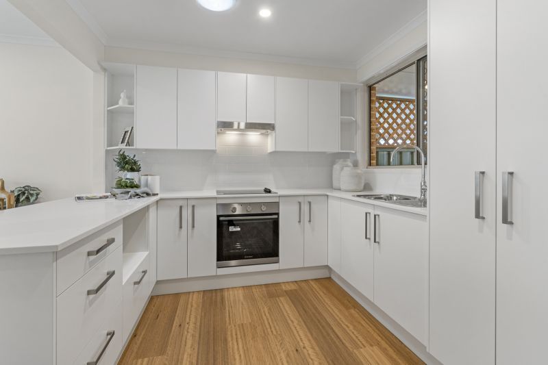 Bright desirable home!