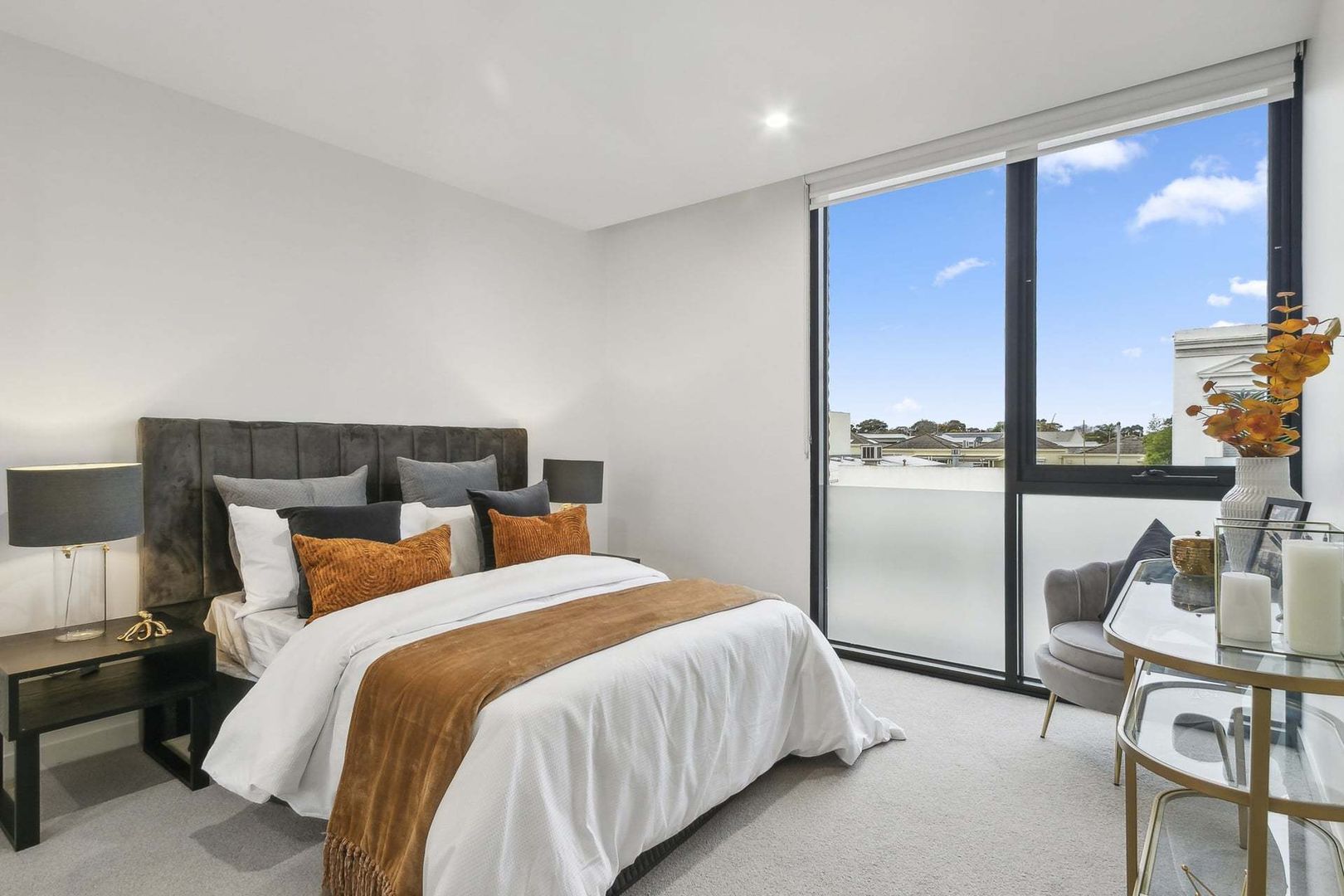 Modern, Light-Filled Apartment with Balcony and Secure Parking