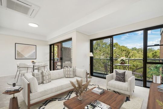 A Sun-Filled Retreat With Tranquil Bushland Views