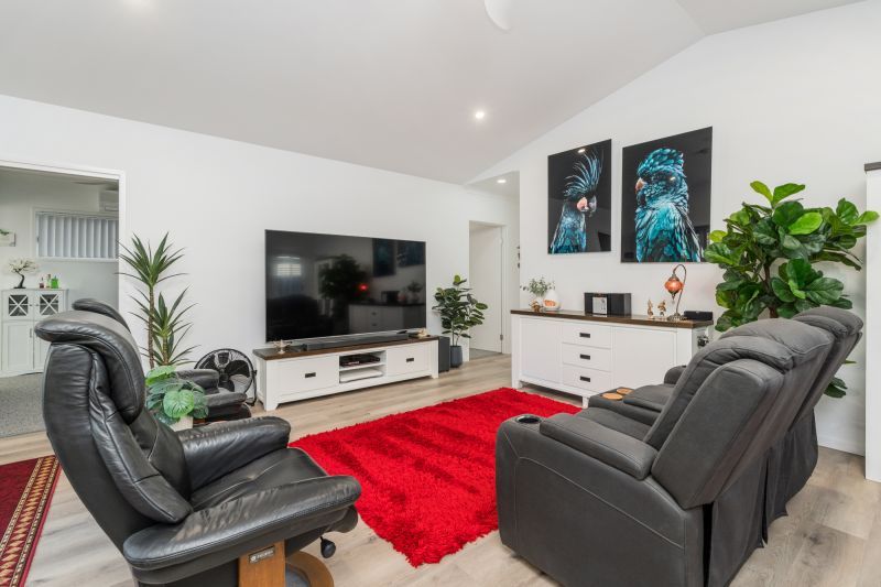 Prime Corner Property - Tranquil Outlook