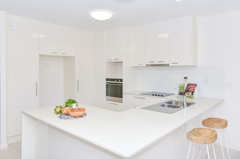 Fully refurbished freestanding villa