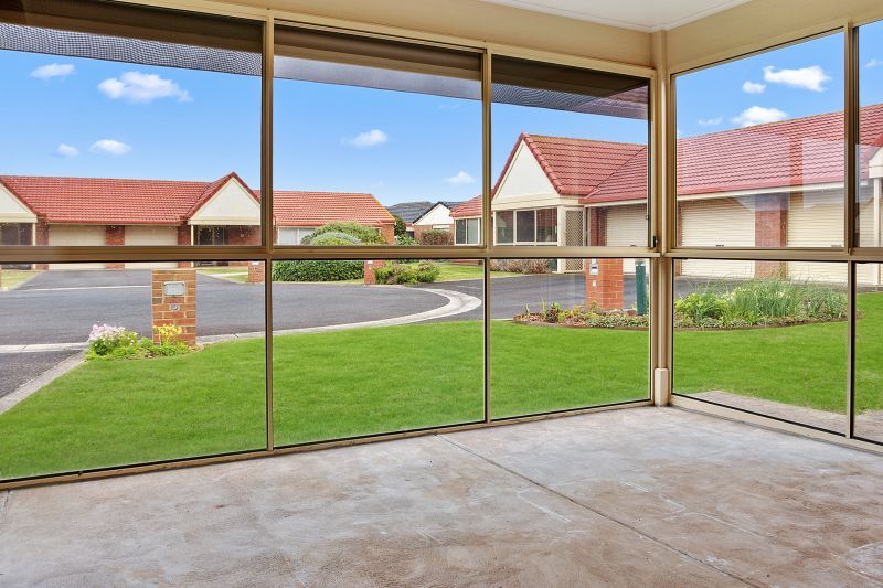 Perfectly positioned with 2 outdoor entertaining areas