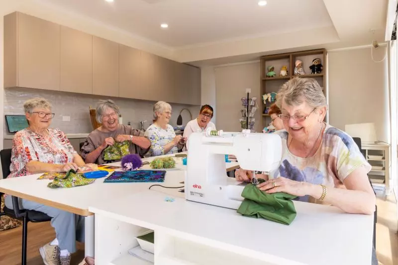 Free-standing two-bedroom villa with a study in a quiet court