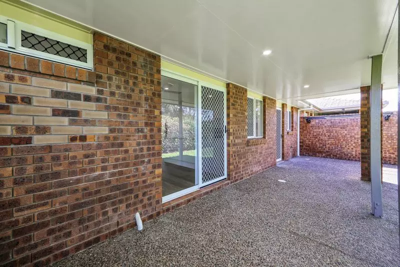 Garden views and coastal breeze!