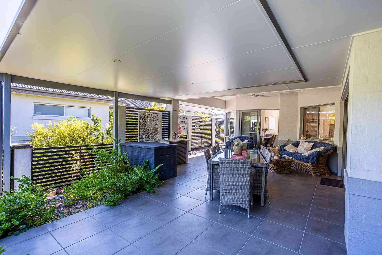 Renoir III by Palm lake Resort Tea Gardens