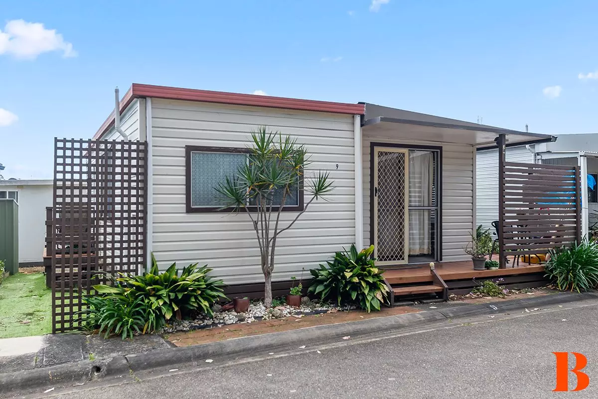 DEPOSIT TAKEN / UNDER CONTRACT - Minutes Walk to Shopping and Medical - Neat and Tidy Home