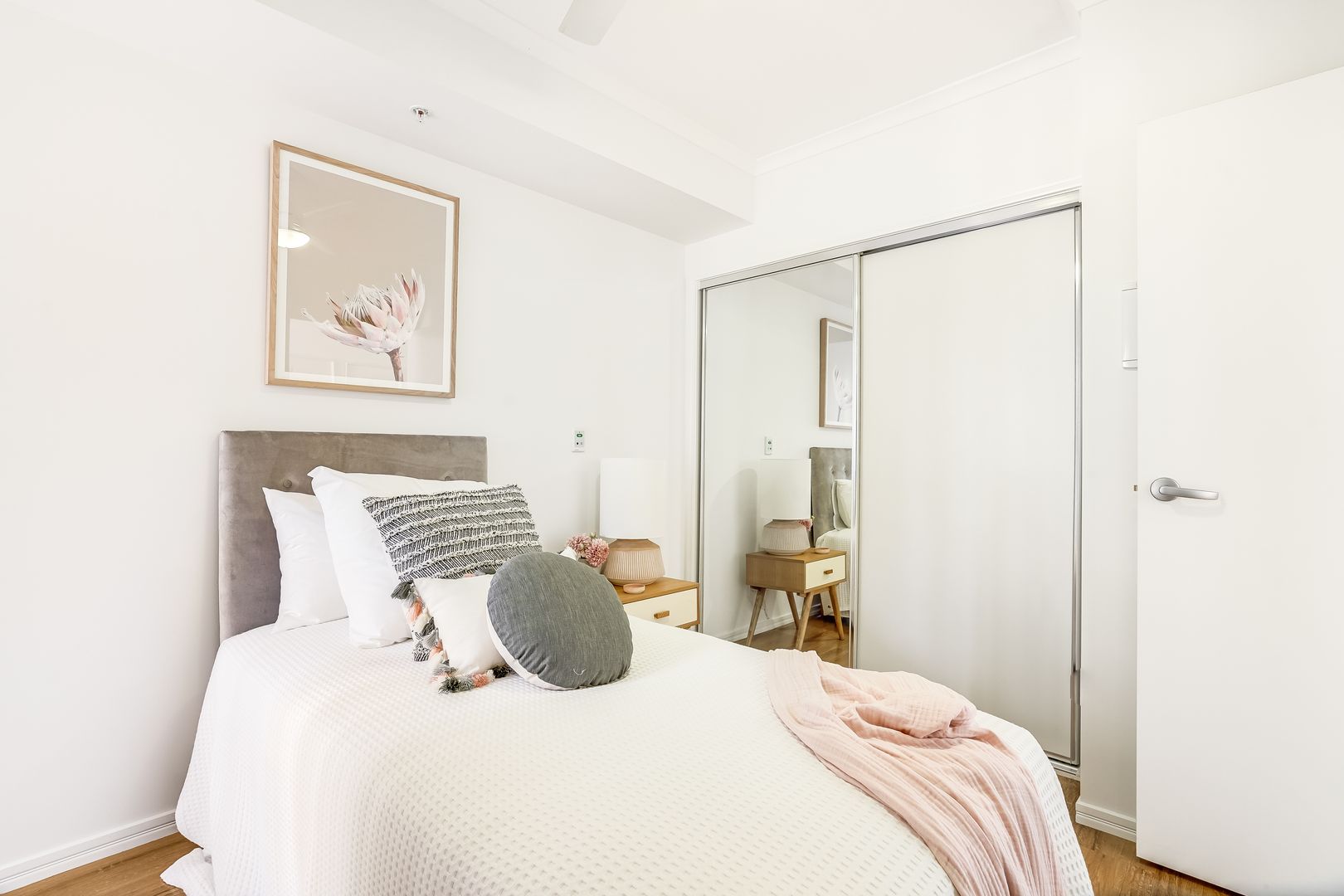 Spacious and modern 2-bedroom apartment