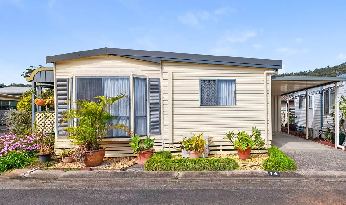 UNDER CONTRACT/DEPOSIT TAKEN - Full Length Veranda - Sunny, Northerly aspect 