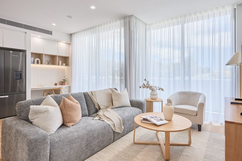 The Hummingbird - smart, north-facing beauty