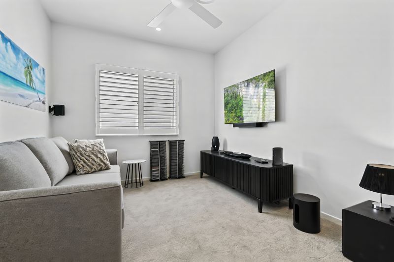 Established Sequoia IN IMMACULATE CONDITION