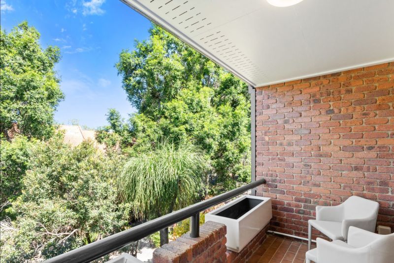 Bright top-level studio apartment