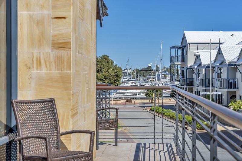 Absolute Beachfront!