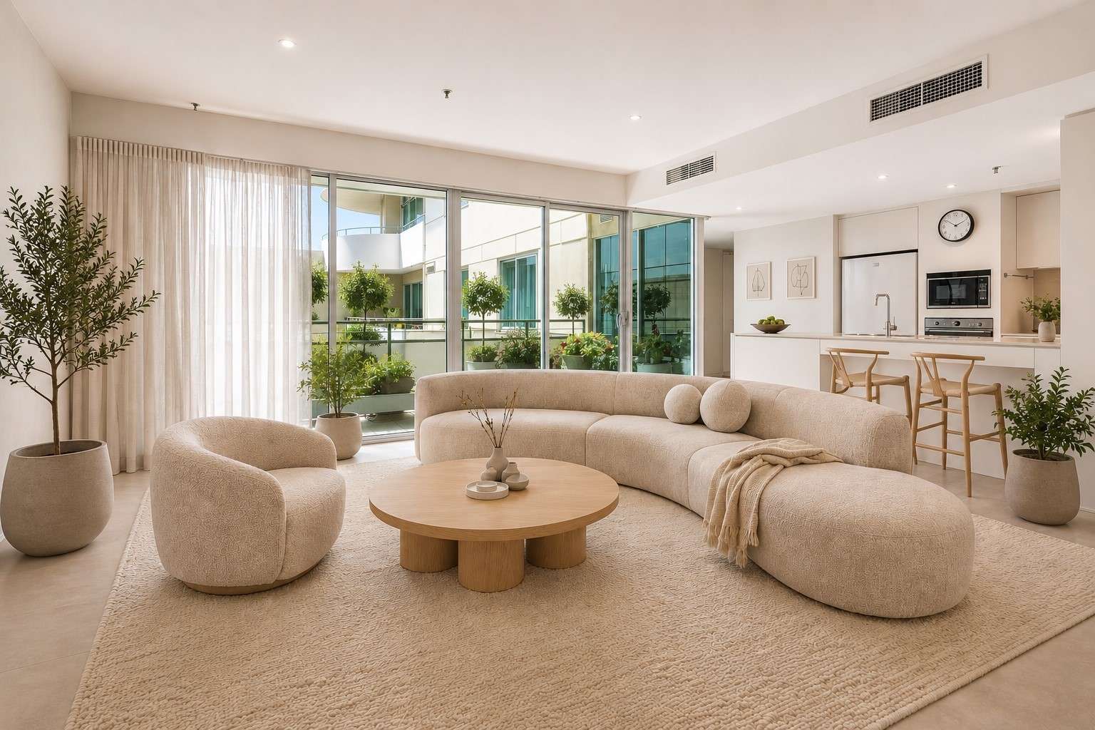 Spacious, north-facing 2-bedroom apartment!