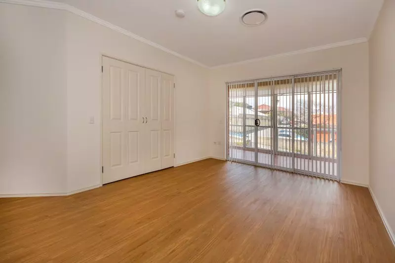 Beautifully appointed east facing apartment