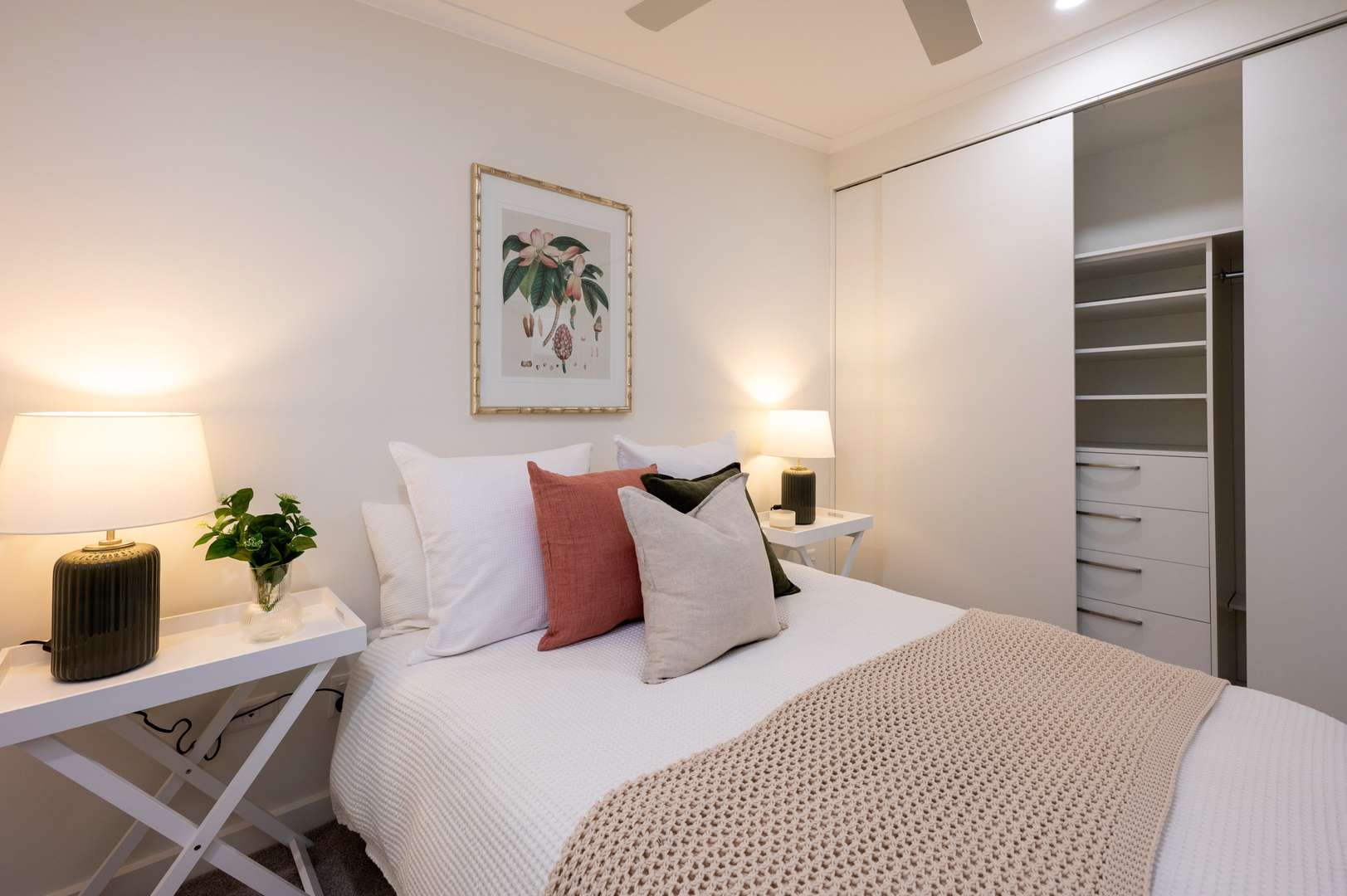 Eldercare College Green: freshly renovated one-bedroom unit close to the city